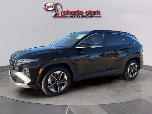 Used 2025 Hyundai Tucson SEL FWD image 1