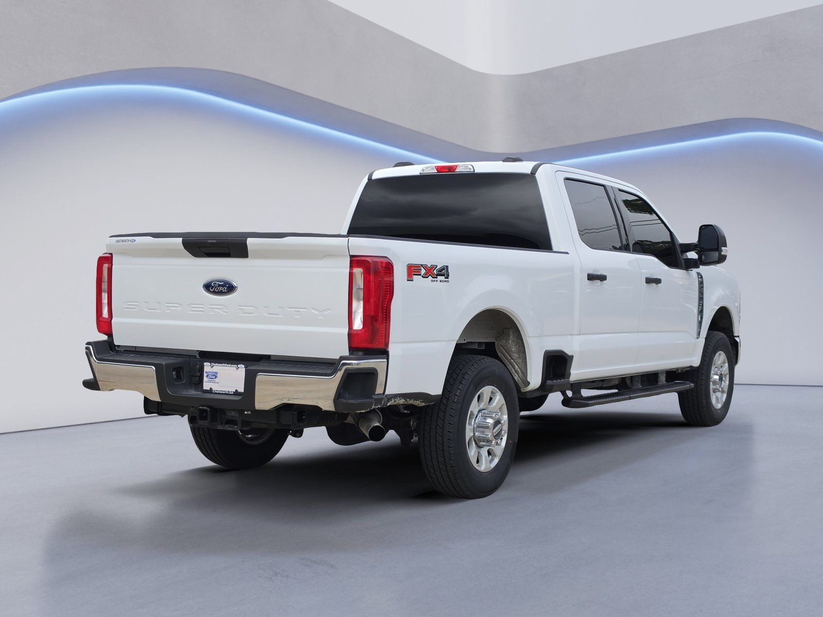 Used 2024 Ford F250 XLT w/ FX4 Off-Road Package AWD/4WD image 3
