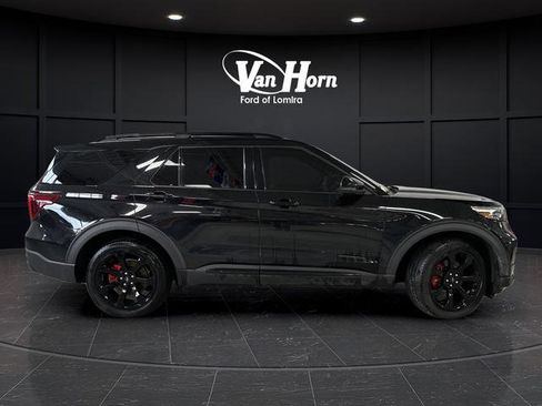 Used 2020 Ford Explorer ST w/ ST Street Pack image 2