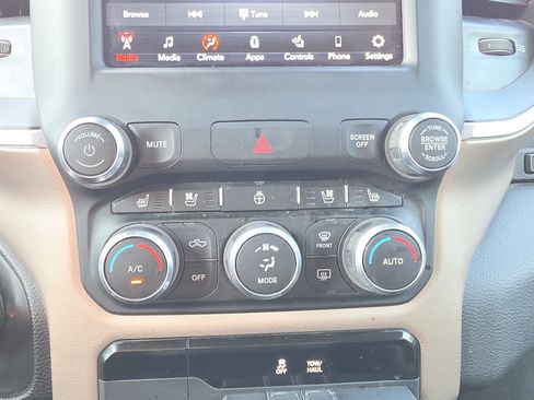 Used 2021 RAM 1500 Laramie AWD/4WD image 22