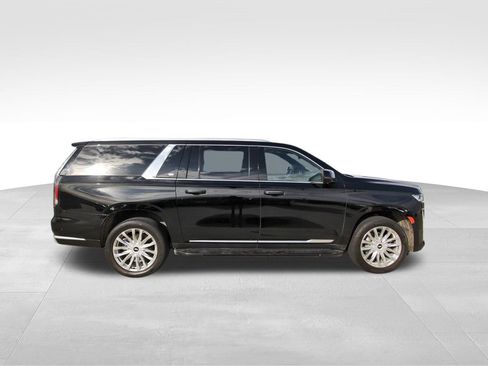 Used 2023 Cadillac Escalade ESV Premium Luxury image 5