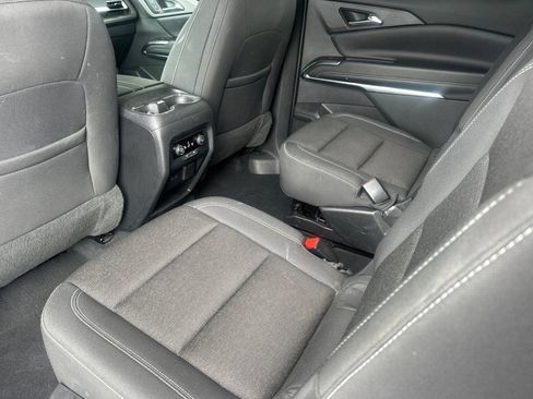 Used 2024 Chevrolet Traverse LT FWD image 14