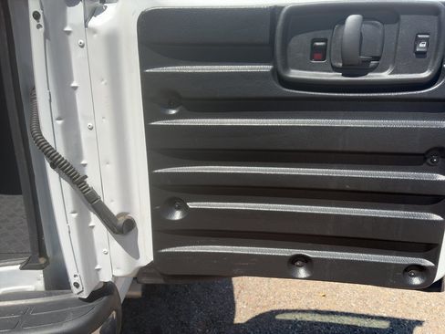 Used 2024 Chevrolet Express 2500 w/ Driver Convenience Package RWD image 23