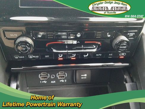 New 2025 Jeep Grand Cherokee L Laredo image 22