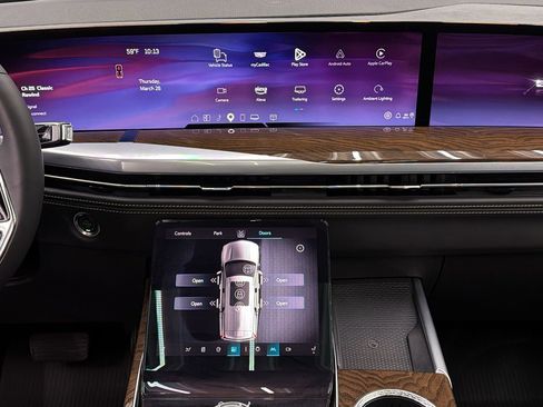 Used 2025 Cadillac Escalade ESV Sport Platinum image 17