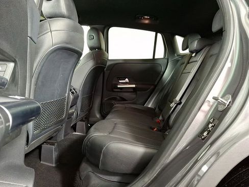 Used 2021 Mercedes-Benz GLA 250 4MATIC image 13