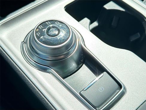 Used 2024 Ford Edge SEL w/ Convenience Package image 18