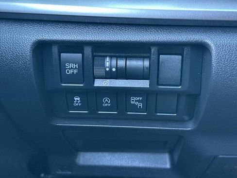 Used 2022 Subaru Crosstrek 2.5i Limited w/ Moonroof Package 2 image 31