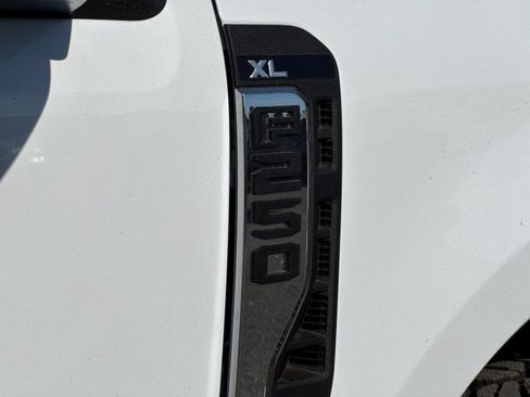 New 2026 Ford F250 XL w/ XL Off-Road Package image 28