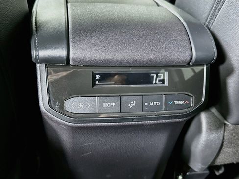 Used 2023 Toyota Highlander Limited AWD/4WD image 25
