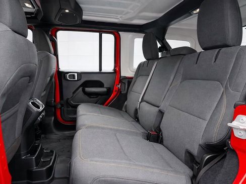 Used 2024 Jeep Wrangler Unlimited image 14