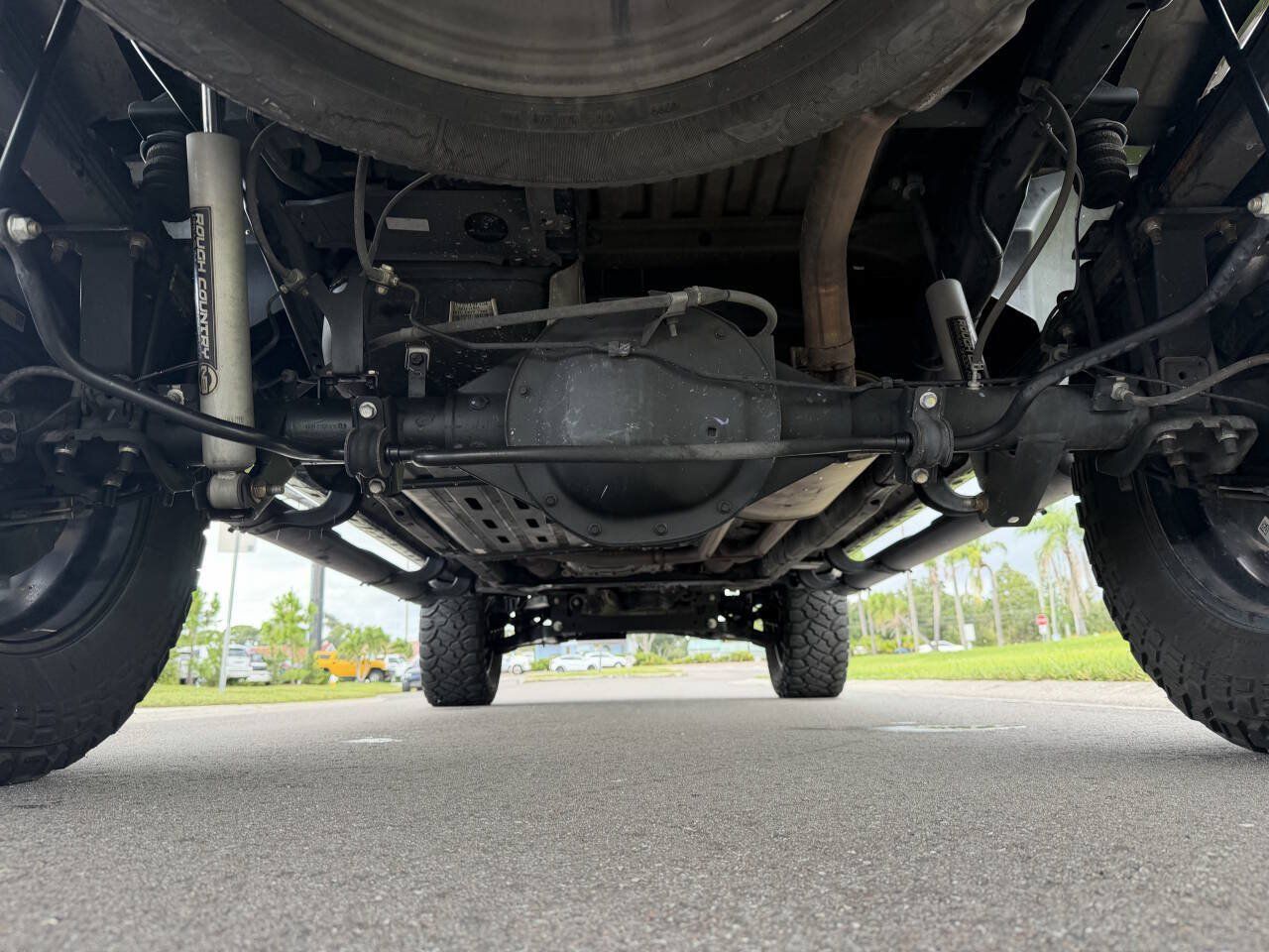 Used 2019 Nissan Titan SV w/ SV Convenience Package AWD/4WD image 15