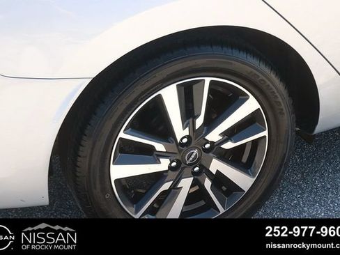 Certified 2025 Nissan Versa SV FWD image 7