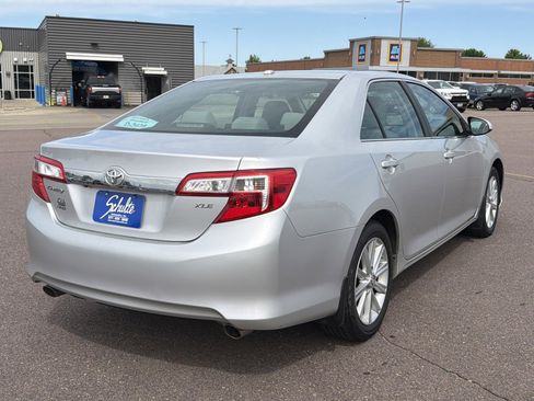 Used 2013 Toyota Camry XLE FWD image 14