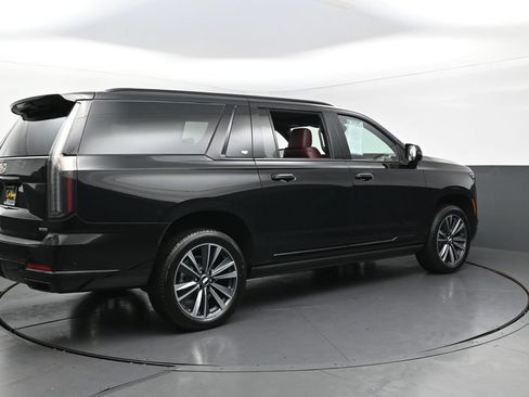 Used 2026 Cadillac Escalade ESV Sport AWD/4WD image 39