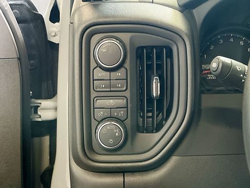 Used 2025 Chevrolet Silverado 1500 Custom Trail Boss image 10