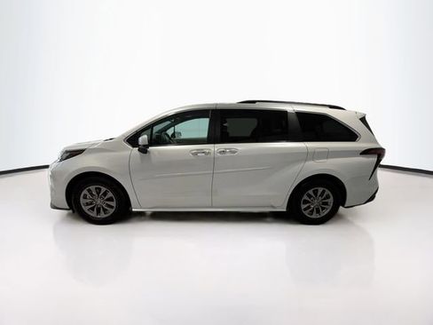 Certified 2023 Toyota Sienna XLE w/ XLE Plus Package AWD/4WD image 4
