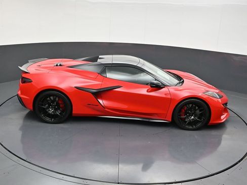 Used 2025 Chevrolet Corvette Z06 w/ Stealth Interior Trim Package image 19