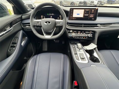 New 2026 INFINITI QX60 Sport image 11