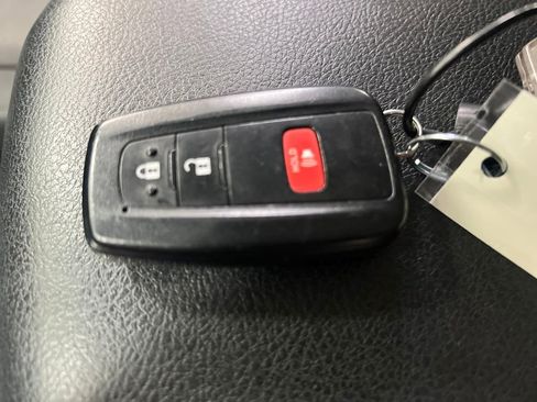 Used 2024 Toyota 4Runner TRD Off-Road Premium image 33