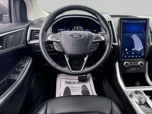 Certified 2024 Ford Edge SEL w/ Convenience Package AWD/4WD image 5
