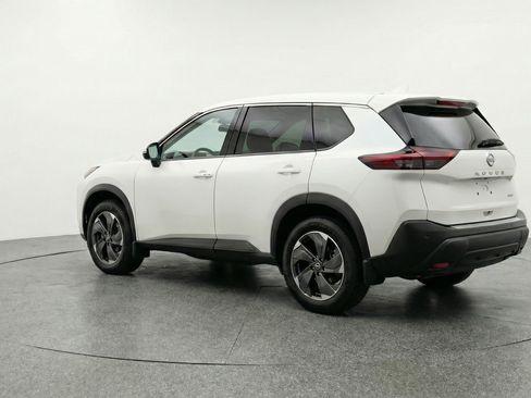 Used 2025 Nissan Rogue SV image 6