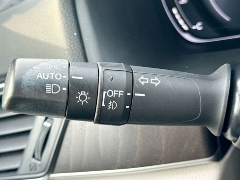 Used 2018 Honda Accord Touring image 13