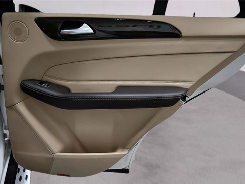 Used 2017 Mercedes-Benz GLE 350 4MATIC w/ Premium 1 Package image 18