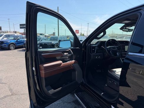 Used 2025 GMC Sierra 1500 Denali Ultimate AWD/4WD image 12