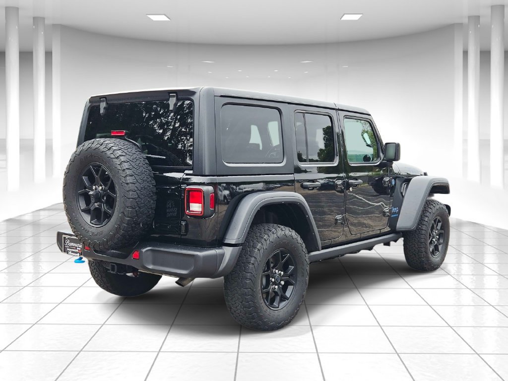 Used 2024 Jeep Wrangler Unlimited AWD/4WD image 3