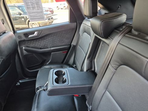 Used 2020 Ford Escape Titanium w/ Titanium Premium Package 2.0 image 16