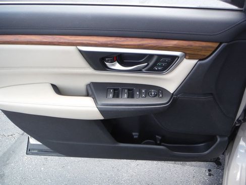 Used 2018 Honda CR-V EX-L image 19