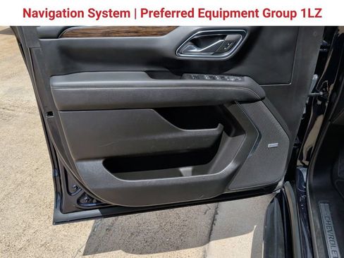 Used 2023 Chevrolet Suburban Premier AWD/4WD image 11