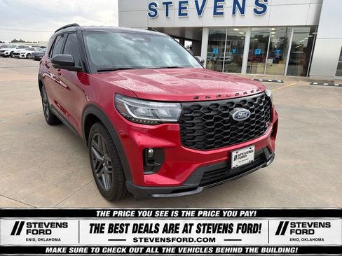 Used 2025 Ford Explorer ST RWD image 5