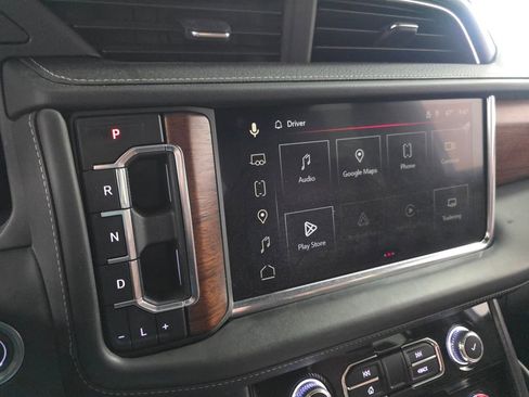 Used 2023 GMC Yukon XL Denali Ultimate image 17