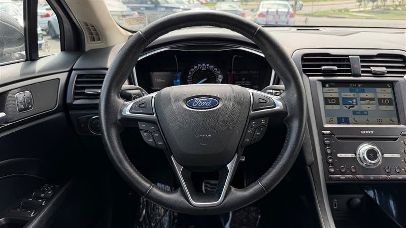 Used 2018 Ford Fusion Titanium AWD/4WD image 29