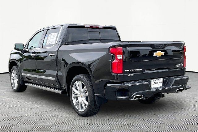 Used 2024 Chevrolet Silverado 1500 High Country AWD/4WD image 4