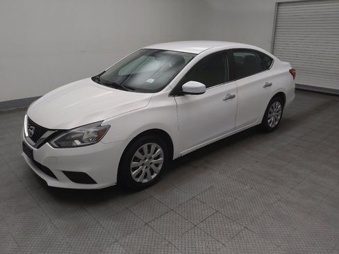 Used 2018 Nissan Sentra S FWD image 2