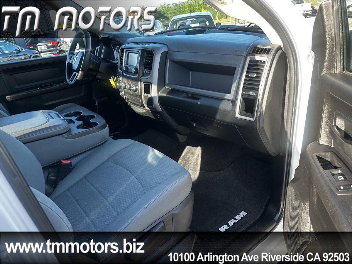 Used 2017 RAM 1500 Express w/ Express Value Package AWD/4WD image 11