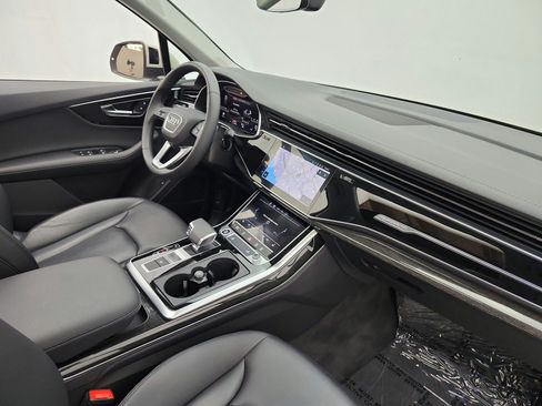 Used 2023 Audi Q7 2.0T Premium Plus w/ Premium Plus Package AWD/4WD image 18