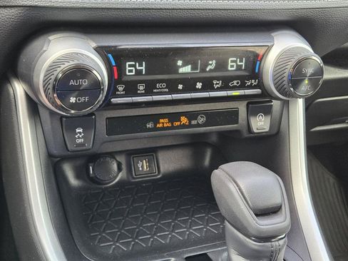 Used 2024 Toyota RAV4 XLE FWD image 27