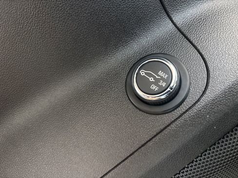 Used 2017 GMC Acadia SLT image 17