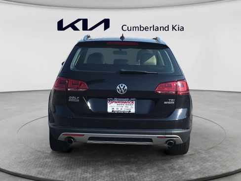 Used 2017 Volkswagen Golf Alltrack SE AWD/4WD image 4