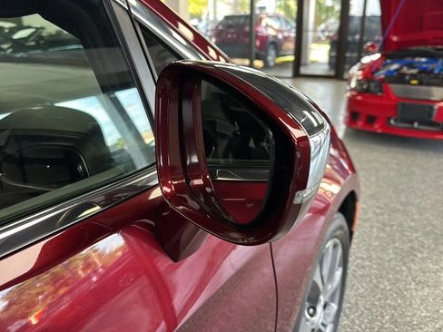 Used 2019 Chrysler Pacifica Limited FWD image 37