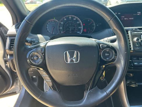 Used 2017 Honda Accord Sport image 17