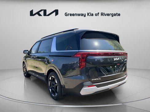 New 2026 Kia Carnival EX FWD image 5