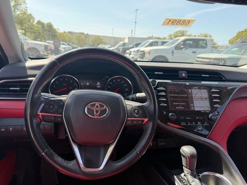 Used 2019 Toyota Camry XSE w/ Navigation Package image 5