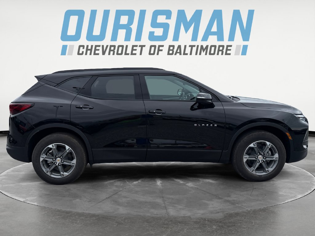 New 2026 Chevrolet Blazer LT w/ Sound & Technology Package AWD/4WD image 7