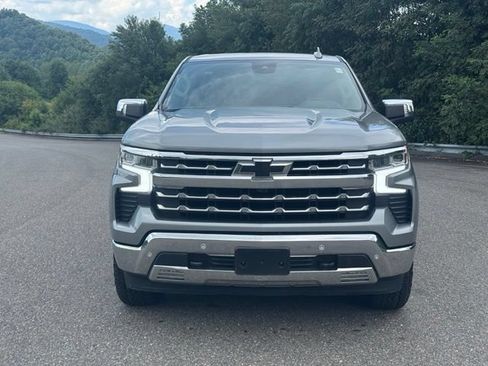 Used 2024 Chevrolet Silverado 1500 LTZ w/ LTZ Convenience Package II AWD/4WD image 27