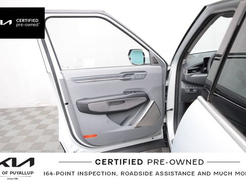 Certified 2024 Kia EV9 Land AWD/4WD image 10